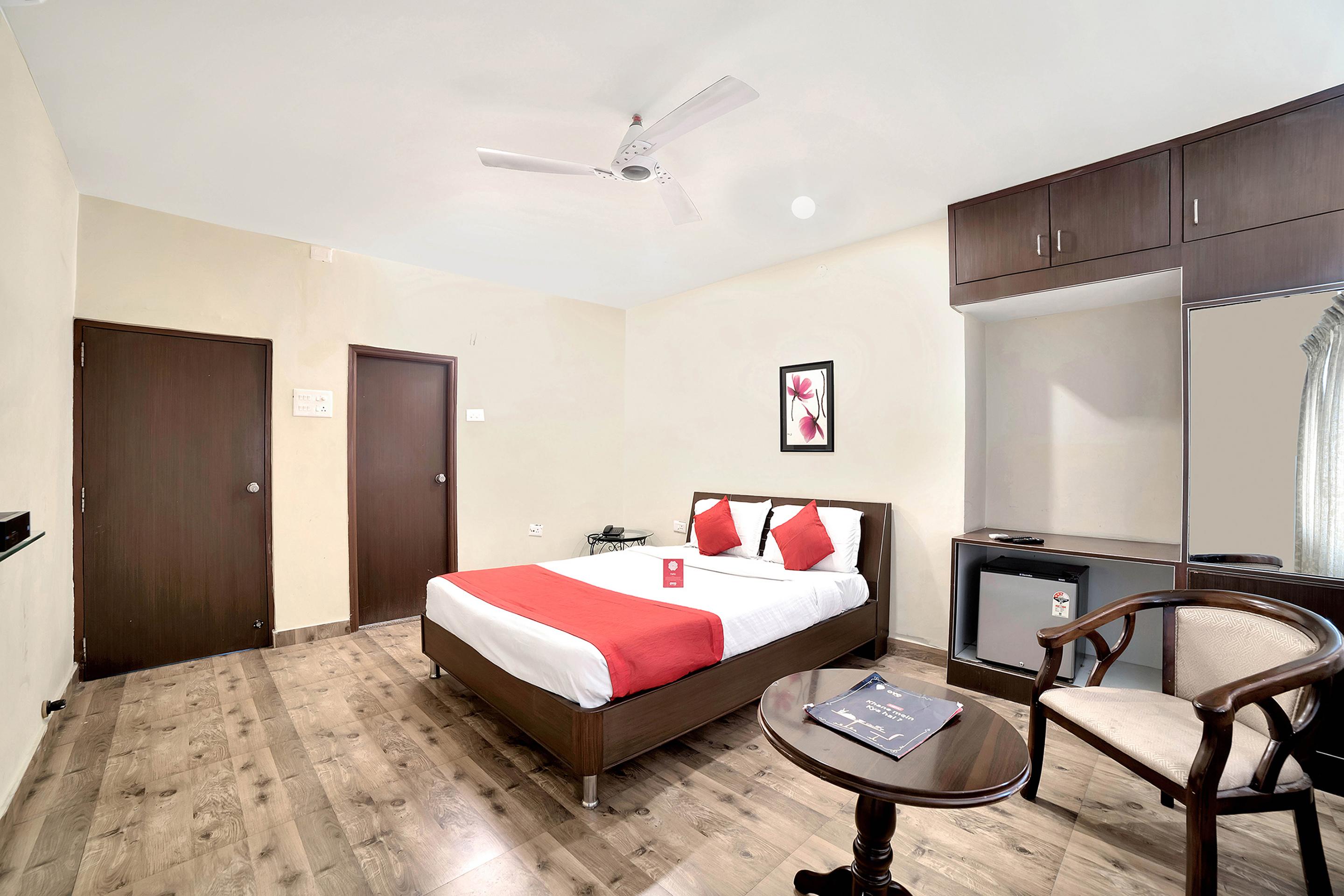 Oyo 674 Apartment Hotel Manar Luxury Suites Hyderabad Eksteriør bilde