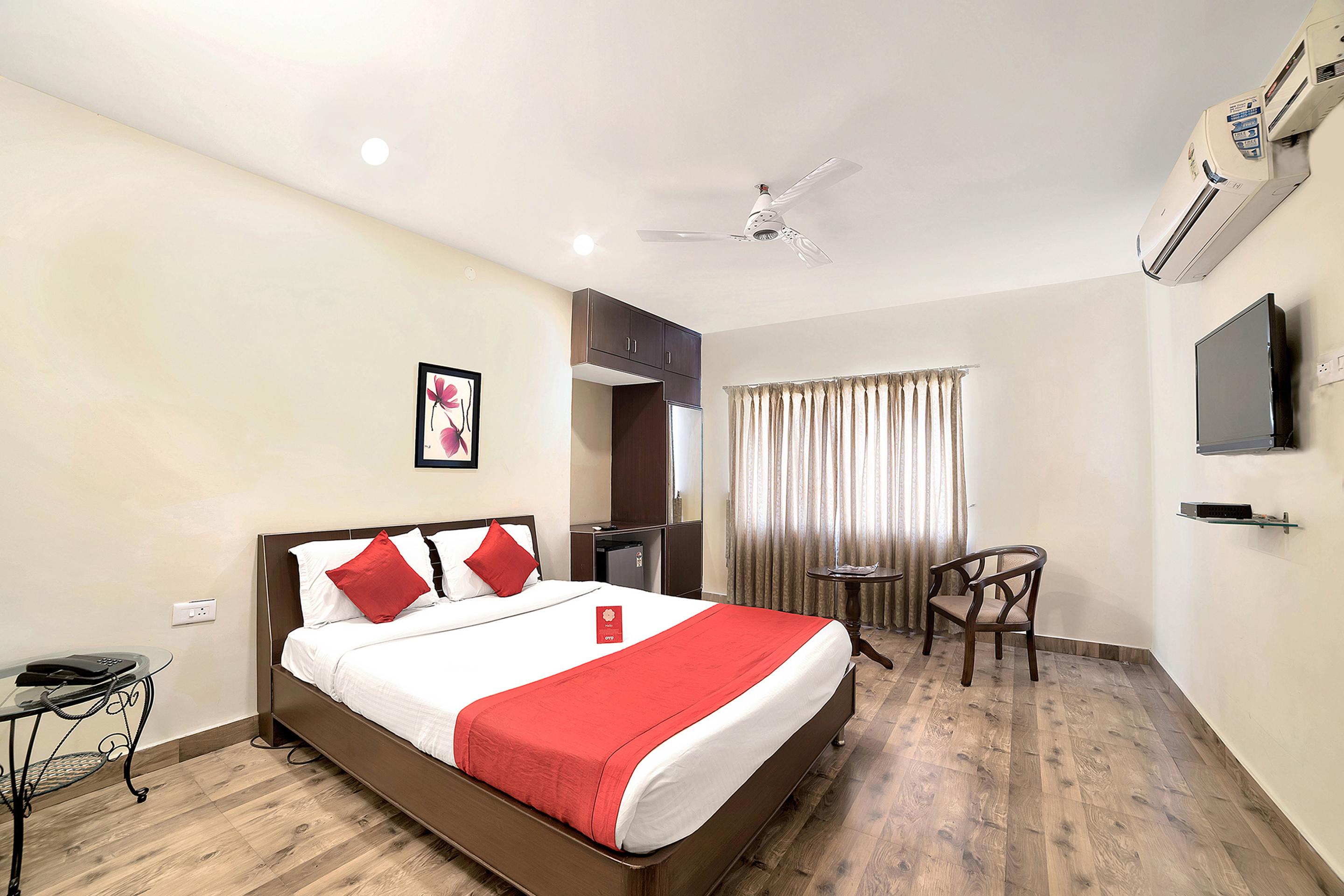Oyo 674 Apartment Hotel Manar Luxury Suites Hyderabad Eksteriør bilde